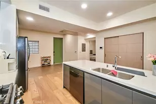 820 S Wilton Pl, Los Angeles, CA 90005 - Photo 17