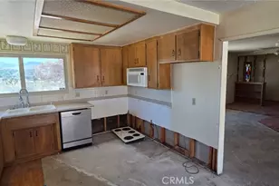 56994 Crestview Dr, Yucca Valley, CA 92284 - Photo 15