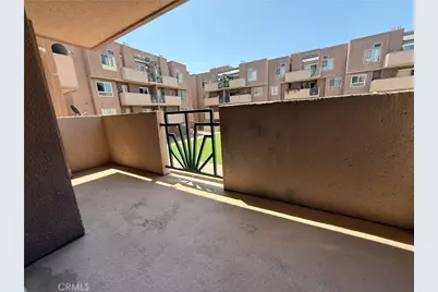 450 E 4th Street #207, Santa Ana, CA 92701 - Photo 17