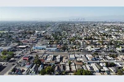 124 E 74th Street, Los Angeles, CA 90003 - Photo 3