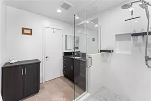 206 Alamo Ct, Long Beach, CA 90802 - Photo 13