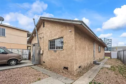 5840 S Olive Street, Los Angeles, CA 90003 - Photo 27