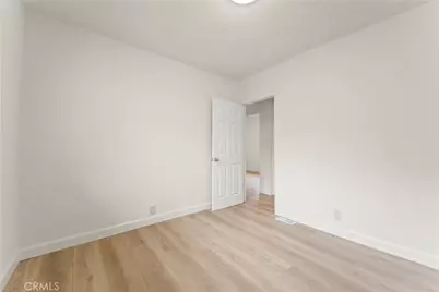 5840 S Olive Street, Los Angeles, CA 90003 - Photo 11