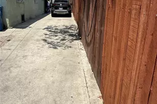 917 E 42nd St, Los Angeles, CA 90011 - Photo 19