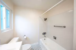 1405 E 1st St, Long Beach, CA 90802 - Photo 11