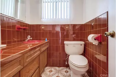 720 W 108th Street, Los Angeles, CA 90044 - Photo 29