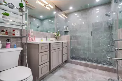 720 W 108th Street, Los Angeles, CA 90044 - Photo 23