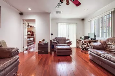 720 W 108th Street, Los Angeles, CA 90044 - Photo 33