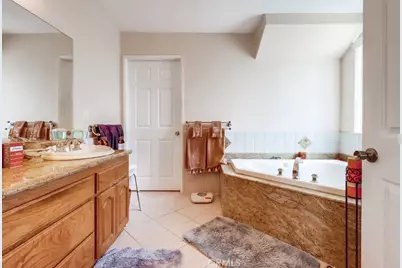 720 W 108th Street, Los Angeles, CA 90044 - Photo 41
