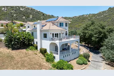 18380 Avenida Caleta, Murrieta, CA 92562 - Photo 55