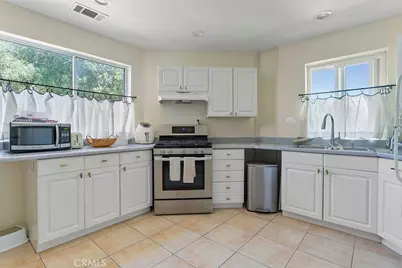 18380 Avenida Caleta, Murrieta, CA 92562 - Photo 37