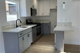 2033 W Burnett St, Long Beach, CA 90810 - Photo 13