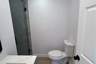 2033 W Burnett St, Long Beach, CA 90810 - Photo 23