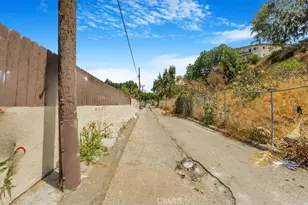 2122 Thomas St, Lincoln Heights, CA 90031 - Photo 37