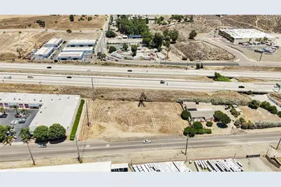 18700 Collier Avenue, Lake Elsinore, CA 92530 - Photo 7