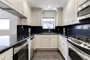 2298 Rose Ave, Signal Hill, CA 90755 - Photo 9