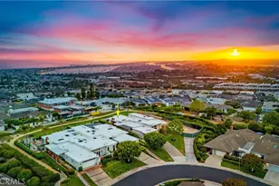21 Beachcomber Dr, Corona del Mar, CA 92625 - Photo 3
