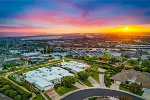 21 Beachcomber Dr, Corona del Mar, CA 92625 - Photo 3