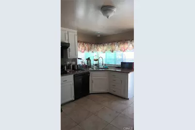 2542 N Pacific Avenue, Santa Ana, CA 92706 - Photo 3