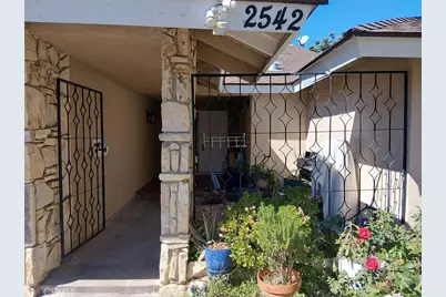 2542 N Pacific Avenue, Santa Ana, CA 92706 - Photo 3