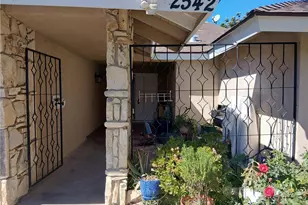 2542 N Pacific Ave, Santa Ana, CA 92706 - Photo 3