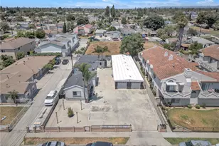 11609 208th St, Lakewood, CA 90715 - Photo 21