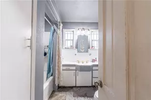 601 S Pearl Ave, Compton, CA 90221 - Photo 29
