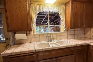 9929 Saticoy St, Burbank, CA 91504 - Photo 9