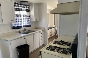 37 Elm Via, Anaheim, CA 92801 - Photo 7