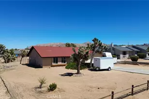 7357 Camarilla Ave, Yucca Valley, CA 92284 - Photo 7