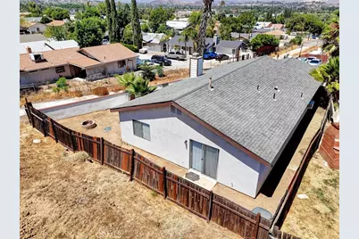 15505 Shadow Mountain Lane, Lake Elsinore, CA 92530 - Photo 5