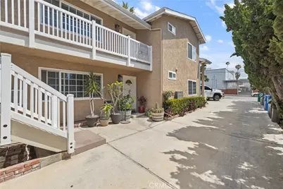 1717 Temple Avenue, Long Beach, CA 90804 - Photo 3