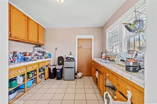 947 81, Los Angeles, CA 90044 - Photo 9