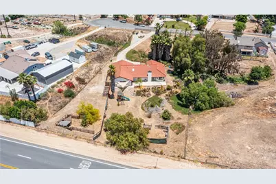 18085 Golden Leaf Lane, Woodcrest, CA 92504 - Photo 33