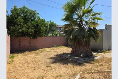 143 W 110th Street, Los Angeles, CA 90061 - Photo 13