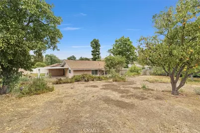 125 Lilac Lane, Brea, CA 92823 - Photo 29