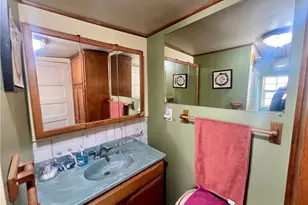 933 S La Verne Ave, East Los Angeles, CA 90022 - Photo 21