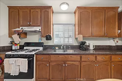 937 S La Verne Avenue, East Los Angeles, CA 90022 - Photo 9