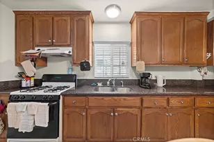 937 S La Verne Ave, East Los Angeles, CA 90022 - Photo 9