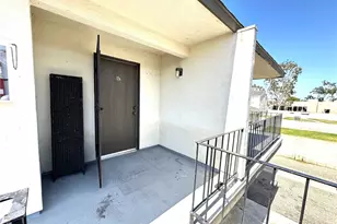 16052 Waikiki Ln, Huntington Beach, CA 92649 - Photo 3