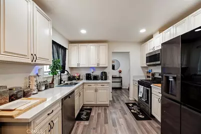 13671 Westwood Drive, Victorville, CA 92395 - Photo 15