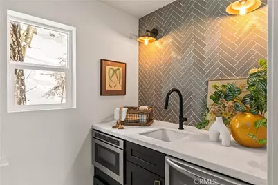 1149 Scenic Way, Rimforest, CA 92378 - Photo 15