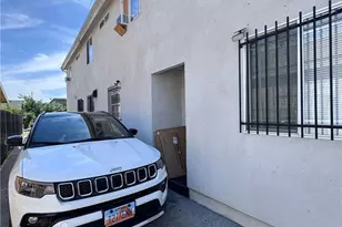 827 E 109th Pl, Los Angeles, CA 90059 - Photo 11