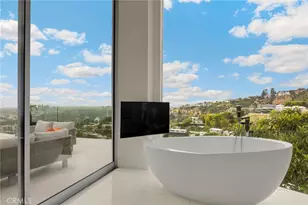 1609 Viewmont Dr, Los Angeles, CA 90069 - Photo 31