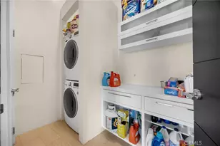 1609 Viewmont Dr, Los Angeles, CA 90069 - Photo 23