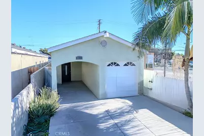 8632 S Fir Avenue, Los Angeles, CA 90002 - Photo 1