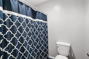 825 Sweetbay Ln, Los Angeles, CA 90059 - Photo 21