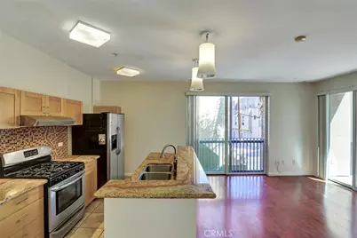 302 E 19th Street #7, Long Beach, CA 90806 - Photo 5