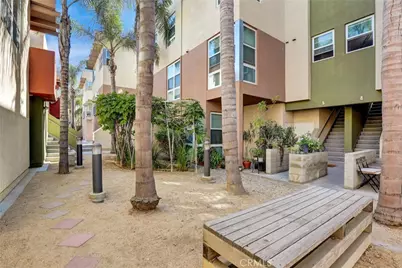 302 E 19th Street #7, Long Beach, CA 90806 - Photo 1