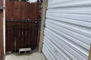 1159 W 54th St, Los Angeles, CA 90037 - Photo 13